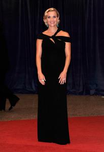 th_658611952_reese_white_house_dinner_celebutopia_CD042806_122_711lo.jpg