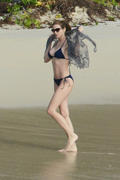 th_294535859_StephanieSeymour12222012BeachBikinionStBarts3_122_742lo.jpg